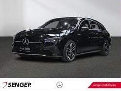 Unilack nachtschwarz Gebraucht 2024 Mercedes CLA180 Shooting Brake Kombi | 27.980 € (Guter Preis)