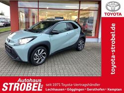 Urban khaki / black Gebraucht 2025 Toyota Aygo X Team SUV | 14.970 € (Guter Preis)