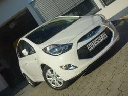 Weiß Gebraucht 2016 Hyundai ix20 Style Van / Kleinbus | 11.000 € (Fairer Preis)