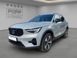 Vapour grey / metallic Gebraucht 2024 Volvo XC40 Plus SUV | 36.450 € (Fairer Preis)
