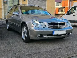 Grau Gebraucht 2002 Mercedes C200 Elegance Kombi | 5.750 €