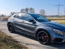 Grau Gebraucht 2016 Mercedes GLA45 AMG AMG SUV | 26.500 € (Fairer Preis)