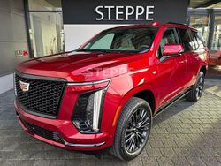 Rot Neu 2025 Cadillac Escalade SUV | 147.800 €