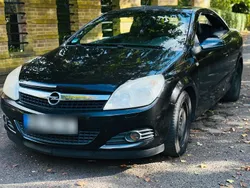 Schwarz Gebraucht 2007 Opel Astra Cabriolet Cabrio | 1.300 € (Superpreis)