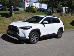 Schneeweiß Gebraucht 2023 Toyota Corolla Cross Team SUV | 33.200 € (Fairer Preis)