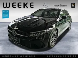 Schwarz Gebraucht 2024 Mercedes A180 Advanced Limousine | 28.441 € (Fairer Preis)
