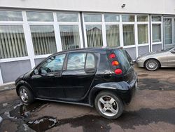 Schwarz Gebraucht 2005 Smart ForTwo Coupé Kleinwagen | 1.400 €