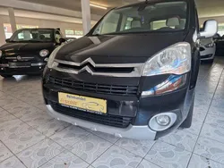 Schwarz Gebraucht 2012 Citroën Berlingo SELECTION Van / Kleinbus | 7.999 € (Etwas zu teuer)
