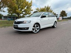 Weiß Gebraucht 2014 Skoda Rapid Limousine | 7.999 € (Fairer Preis)