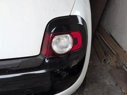 Weiß Gebraucht 2016 Citroën C3 Picasso Exclusive Van / Kleinbus | 9.989 € (Teuer)