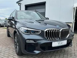 Grau Gebraucht 2021 BMW X5 M Sport SUV | 43.990 € (Guter Preis)
