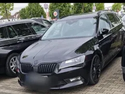 Schwarz Gebraucht 2016 Skoda Superb Kombi | 15.000 € (Fairer Preis)