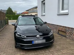 Schwarz Gebraucht 2019 VW Golf VII Highline Kombi | 15.900 € (Teuer)