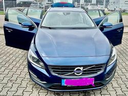 Blau Gebraucht 2015 Volvo V60 Ocean Race Kombi | 9.400 € (Fairer Preis)