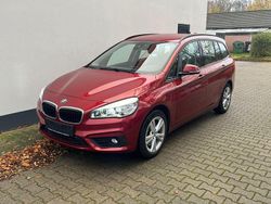 Rot Gebraucht 2016 BMW 220 Advantage Kombi | 18.990 € (Etwas zu teuer)
