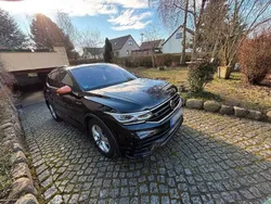 Schwarz Gebraucht 2023 VW Tiguan Allspace R-line SUV | 40.600 € (Fairer Preis)