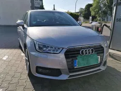 Silber Gebraucht 2015 Audi A1 Sportback Sport Kleinwagen | 15.500 € (Etwas zu teuer)