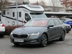 Quarzgrau metallic Gebraucht 2020 Skoda Octavia First Edition Kombi | 23.870 € (Etwas zu teuer)