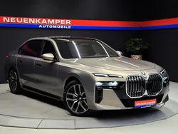 Grau Gebraucht 2024 BMW 740 M Sport Limousine | 89.990 € (Superpreis)