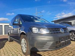 Acapulcoblau metallic Gebraucht 2018 VW Caddy Maxi Trendline Van / Kleinbus | 13.900 € (Fairer Preis)