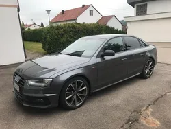 Grau Gebraucht 2015 Audi A4 S-Line Limousine | 16.500 €