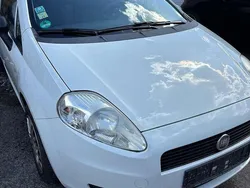 Weiß Gebraucht 2012 Fiat Grande Punto Kleinwagen | 999 € (Guter Preis)