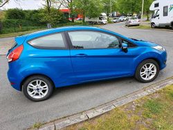 Blau Gebraucht 2016 Ford Fiesta Titanium Kleinwagen | 5.700 € (Fairer Preis)