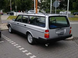 Silber Gebraucht 1992 Volvo 245 Kombi | 11.000 €