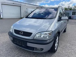 Grau Gebraucht 2002 Opel Zafira Executive Van / Kleinbus | 2.490 € (Fairer Preis)