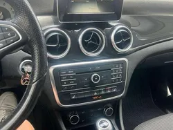Schwarz Gebraucht 2015 Mercedes CLA180 Shooting Brake Kombi | 10.000 €