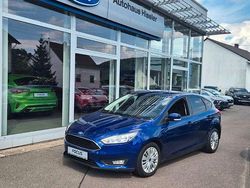 Blau Gebraucht 2016 Ford Focus Limousine | 9.500 € (Etwas zu teuer)