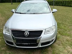 Silber Gebraucht 2010 VW Passat Kombi | 1.600 €