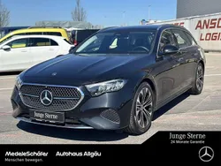 Schwarz Gebraucht 2023 Mercedes E220 Avantgarde Kombi | 44.740 € (Guter Preis)