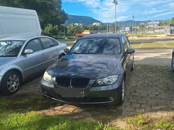 Grau Gebraucht 2006 BMW 320 Kombi | 2.500 € (Fairer Preis)