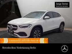 Weiß Gebraucht 2020 Mercedes GLA200 Style SUV | 28.990 € (Guter Preis)
