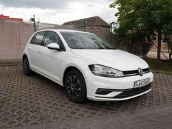 Weiß Gebraucht 2019 VW Golf VII Trendline Limousine | 10.000 € (Superpreis)