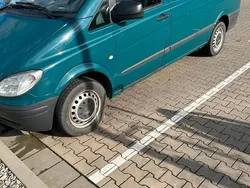 Grün Gebraucht 2009 Mercedes Vito Van / Kleinbus | 9.000 €