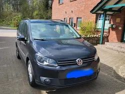 Schwarz Gebraucht 2014 VW Touran Van / Kleinbus | 8.500 € (Fairer Preis)