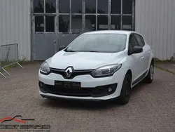 Weiß Gebraucht 2014 Renault Mégane III Authentique Limousine | 3.950 € (Fairer Preis)