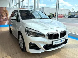 Weiß Gebraucht 2020 BMW 220 M Sport Van / Kleinbus | 23.700 € (Fairer Preis)