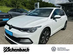 Oryxweiß perleffekt Gebraucht 2023 VW Golf VIII Move Limousine | 27.390 € (Etwas zu teuer)