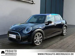 Schwarz Gebraucht 2023 Mini Cooper Kleinwagen | 26.399 € (Etwas zu teuer)