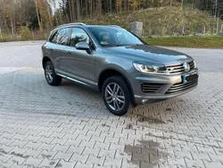 Grau Gebraucht 2017 VW Touareg R SUV | 24.370 € (Fairer Preis)