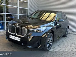 Schwarz Neu 2025 BMW iX1 M Sport SUV | 54.900 € (Guter Preis)