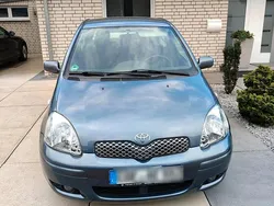 Grau Gebraucht 2005 Toyota Yaris Kleinwagen | 2.350 € (Etwas zu teuer)