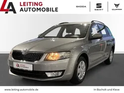 Blau Gebraucht 2014 Skoda Octavia Soleil Kombi | 9.945 € (Guter Preis)