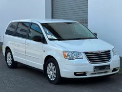Weiß Gebraucht 2010 Chrysler Grand Voyager Van / Kleinbus | 9.990 € (Teuer)