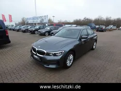 Grau Gebraucht 2020 BMW 320 Advantage Limousine | 23.980 € (Fairer Preis)