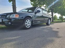 Grün Gebraucht 2003 Kia Magentis Limousine | 2.250 €