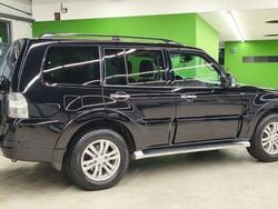 Schwarz Gebraucht 2016 Mitsubishi Pajero Diamant Edition SUV | 29.100 € (Guter Preis)